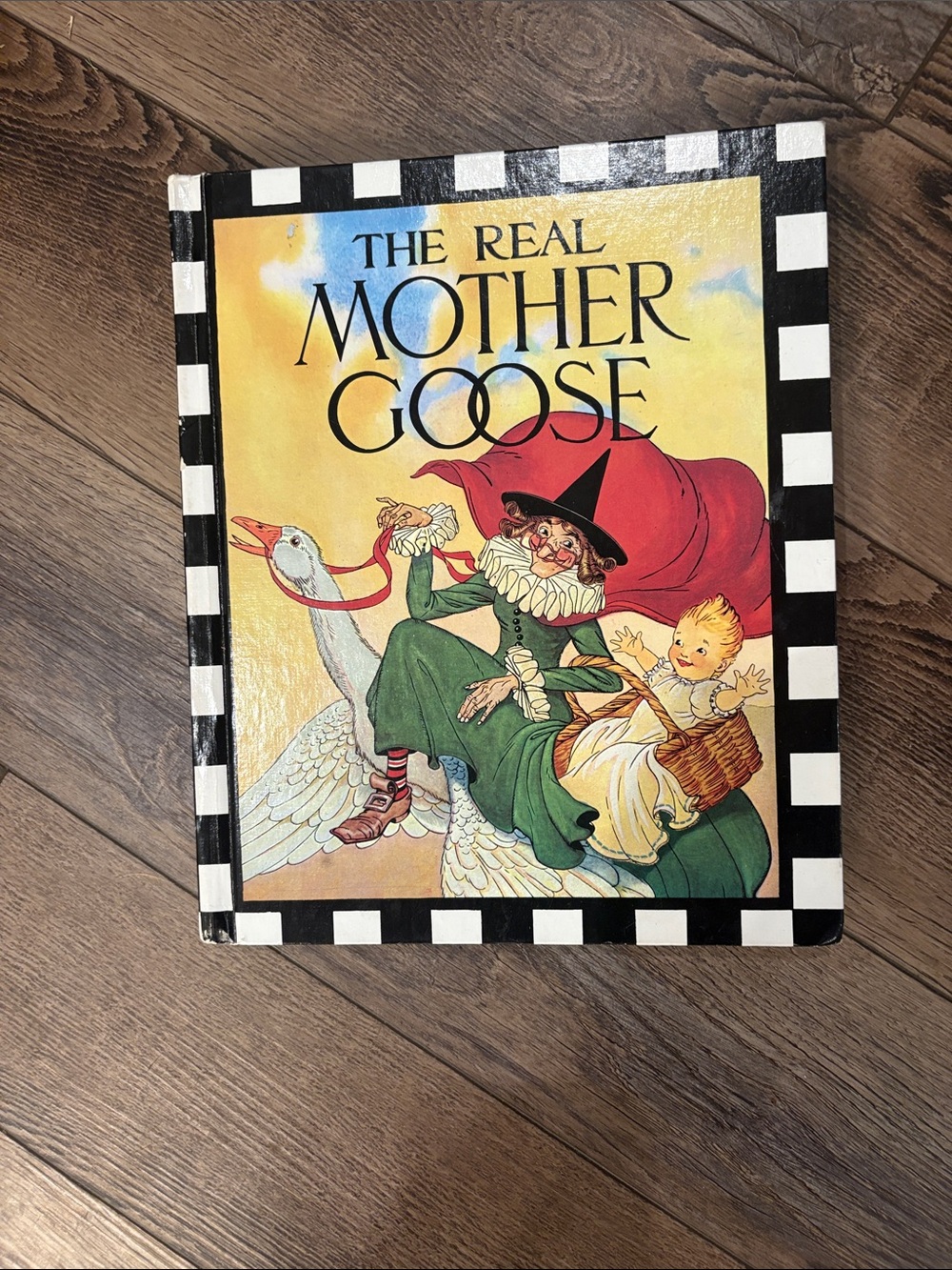The Real Mother Goose Illustrated Children's Book - Yellow/Red/Green Cover